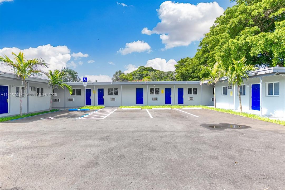 最近售出: $1,850,000 (0 贝兹, 0 浴室, 4497 平方英尺)