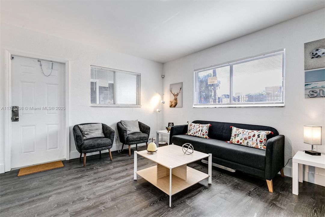 最近售出: $1,850,000 (0 贝兹, 0 浴室, 4497 平方英尺)