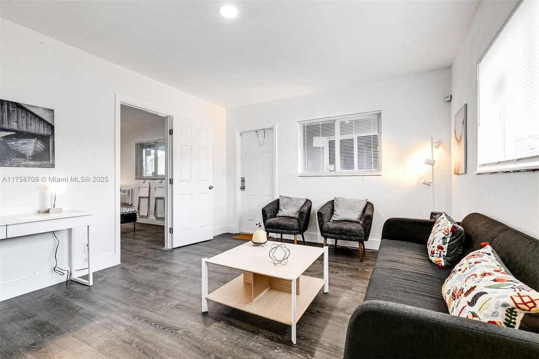 最近售出: $1,850,000 (0 贝兹, 0 浴室, 4497 平方英尺)