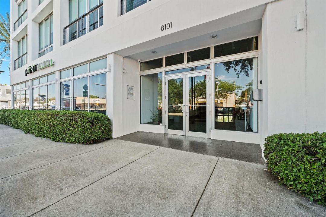 Vendido Recientemente: $399,000 (0 camas, 1 baños, 824 Pies cuadrados)