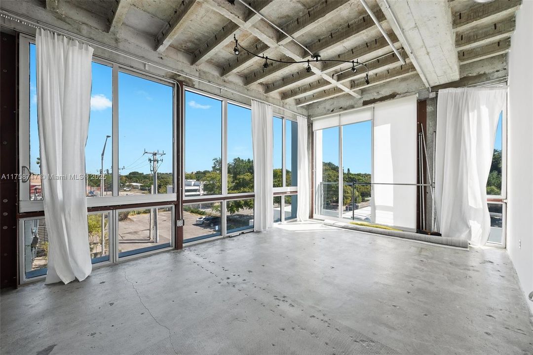 Vendido Recientemente: $399,000 (0 camas, 1 baños, 824 Pies cuadrados)