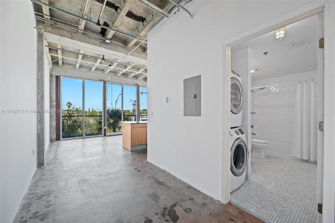 Vendido Recientemente: $399,000 (0 camas, 1 baños, 824 Pies cuadrados)