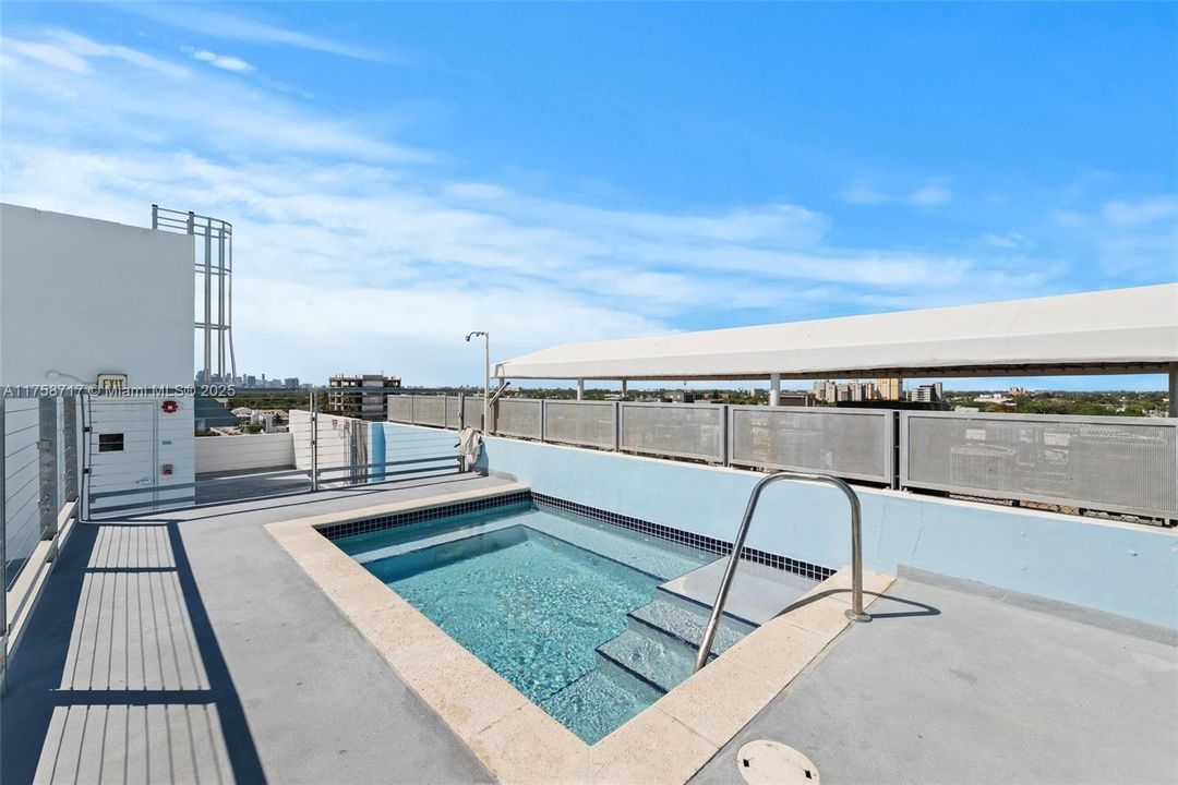 Vendido Recientemente: $399,000 (0 camas, 1 baños, 824 Pies cuadrados)