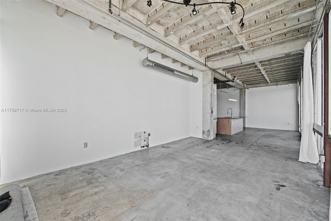 Vendido Recientemente: $399,000 (0 camas, 1 baños, 824 Pies cuadrados)