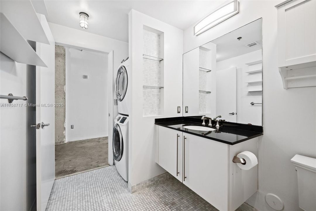 Vendido Recientemente: $399,000 (0 camas, 1 baños, 824 Pies cuadrados)