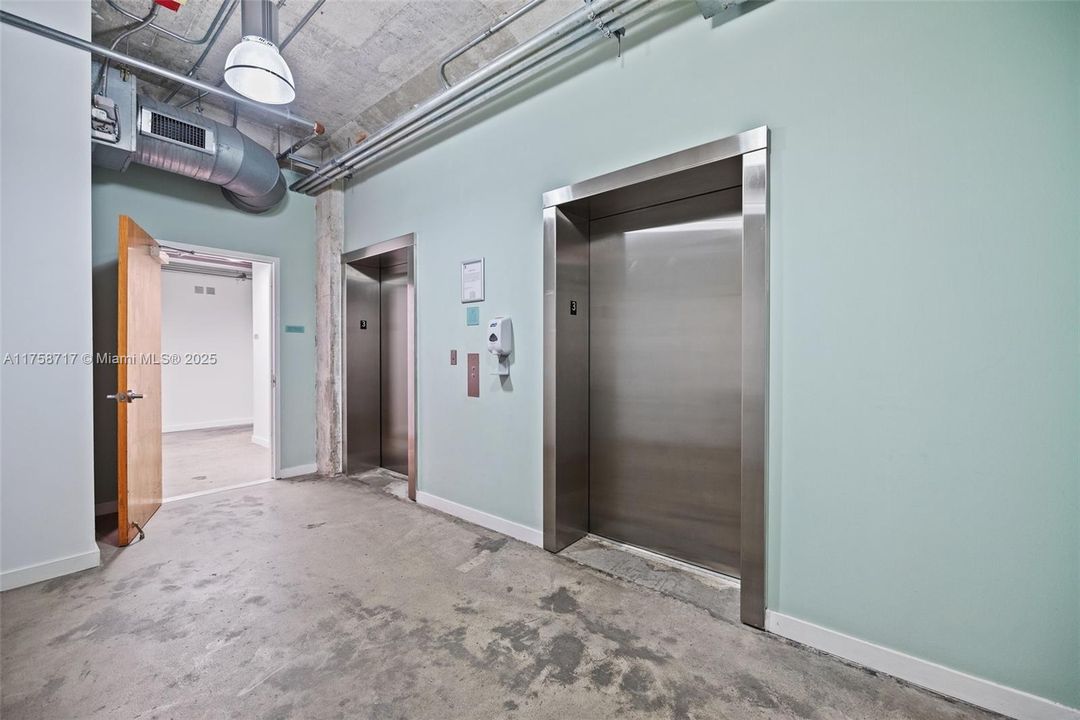 Vendido Recientemente: $399,000 (0 camas, 1 baños, 824 Pies cuadrados)