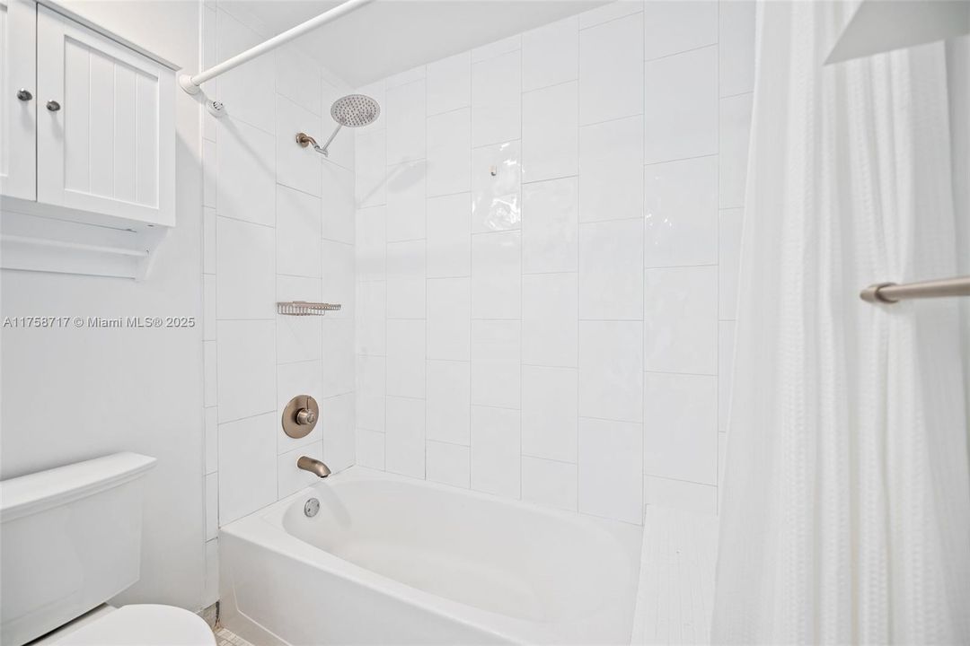 Vendido Recientemente: $399,000 (0 camas, 1 baños, 824 Pies cuadrados)