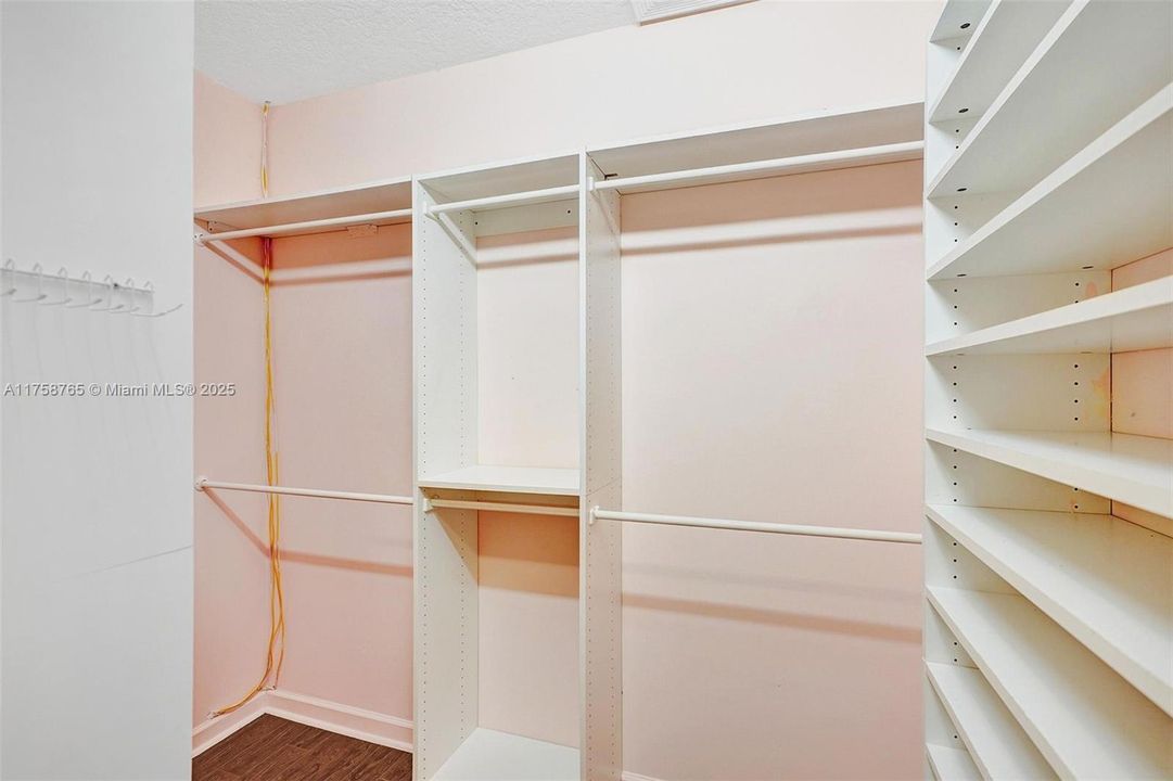 Недавно арендовано: $7,000 (5 спален, 3 ванн, 3309 Квадратных фут)