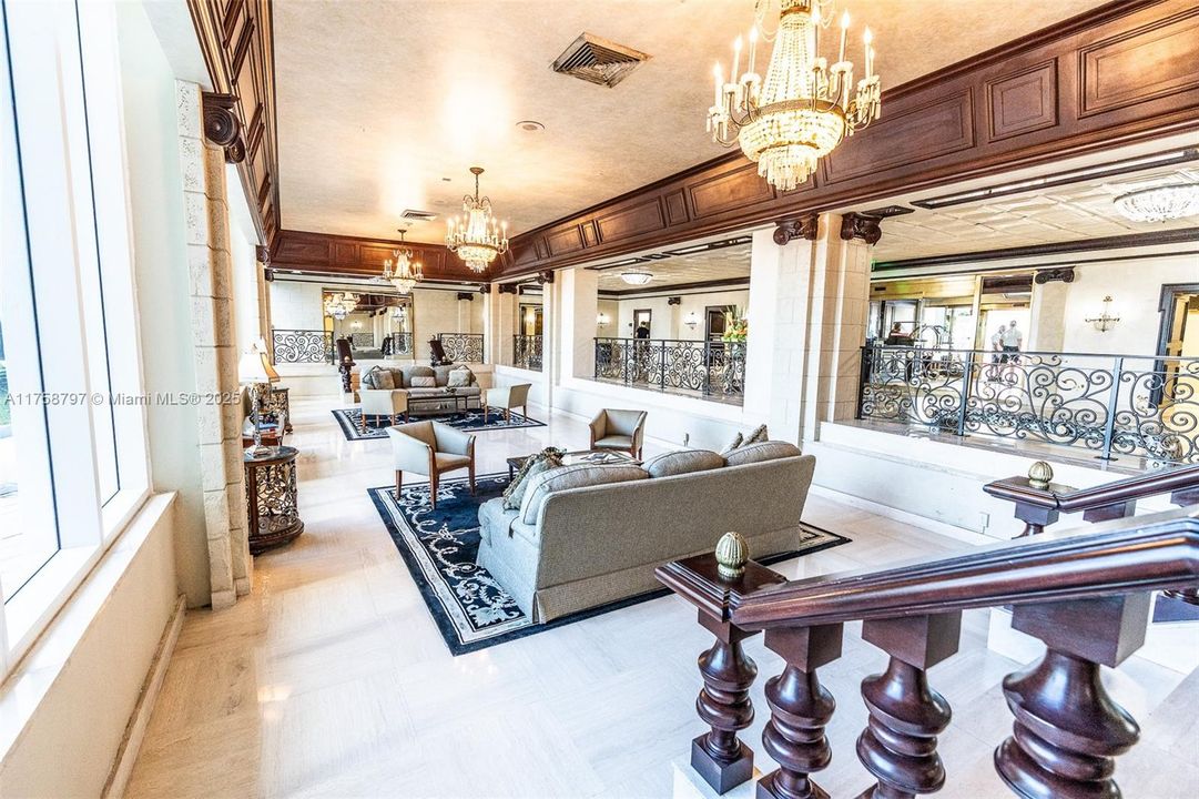 Recently Rented: $5,300 (3 beds, 2 baths, 1856 Square Feet)