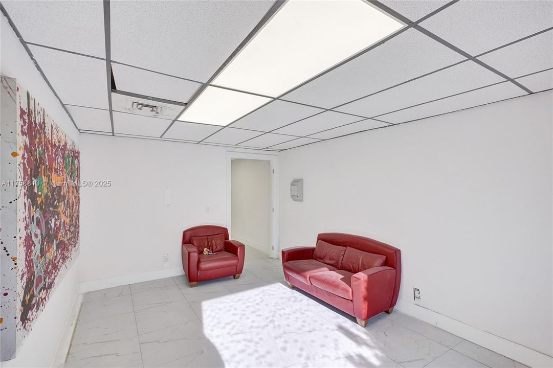 最近售出: $850,000 (0 贝兹, 0 浴室, 0 平方英尺)