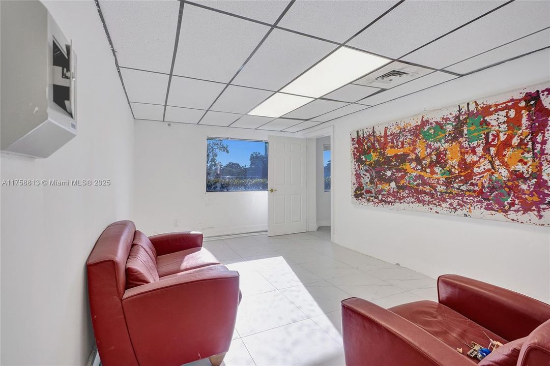 最近售出: $850,000 (0 贝兹, 0 浴室, 0 平方英尺)