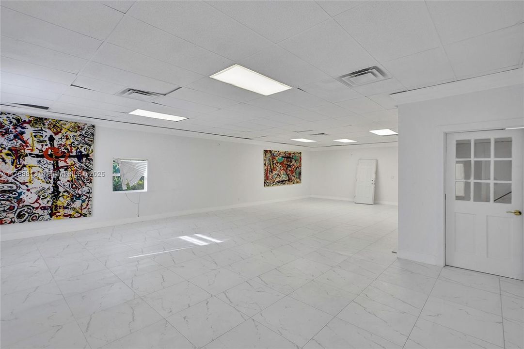 最近售出: $850,000 (0 贝兹, 0 浴室, 0 平方英尺)