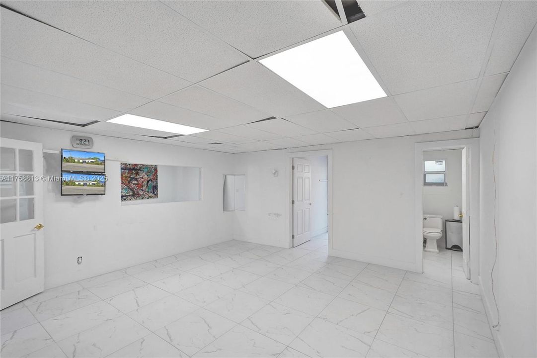 最近售出: $850,000 (0 贝兹, 0 浴室, 0 平方英尺)