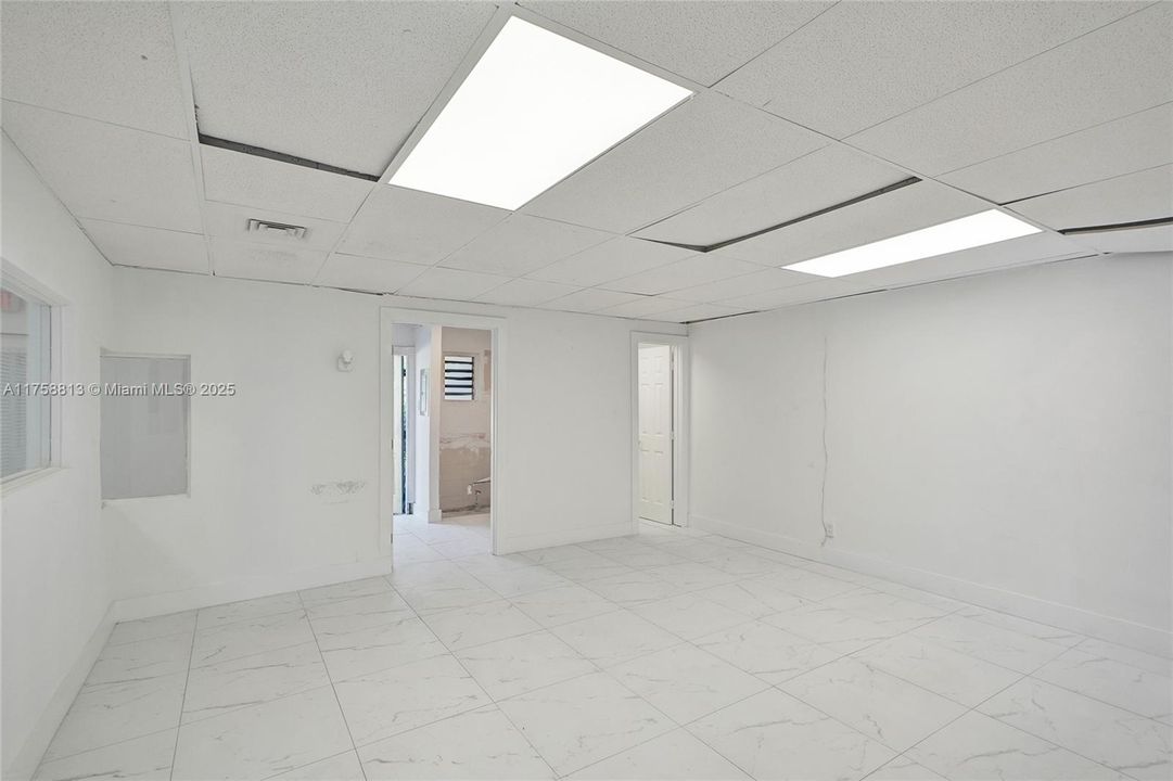 最近售出: $850,000 (0 贝兹, 0 浴室, 0 平方英尺)