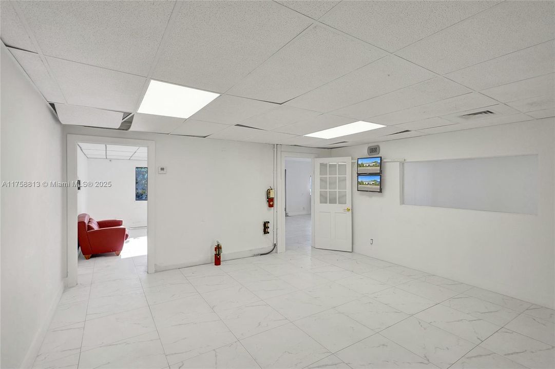 最近售出: $850,000 (0 贝兹, 0 浴室, 0 平方英尺)