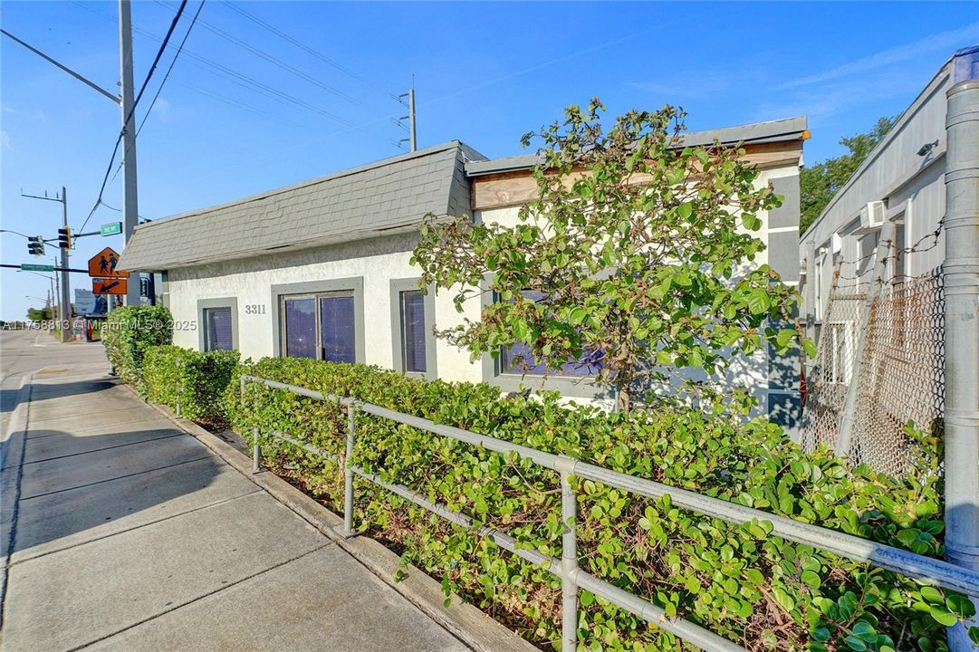 最近售出: $850,000 (0 贝兹, 0 浴室, 0 平方英尺)