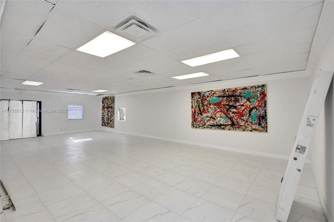 最近售出: $850,000 (0 贝兹, 0 浴室, 0 平方英尺)