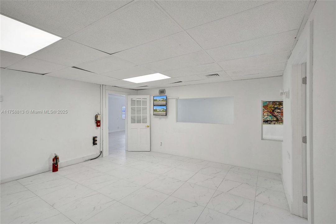 最近售出: $850,000 (0 贝兹, 0 浴室, 0 平方英尺)