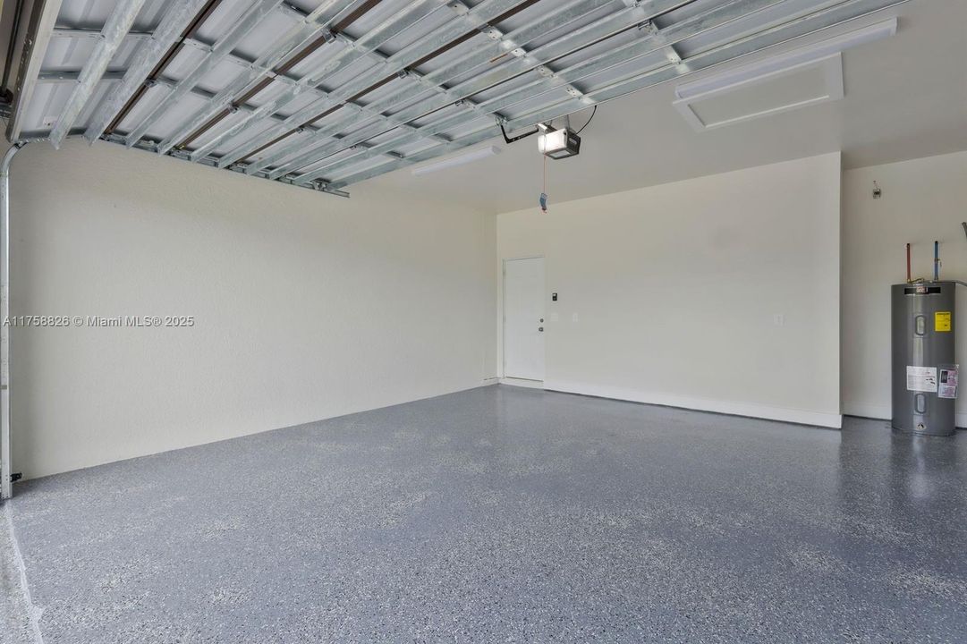 Недавно продано: $344,999 (3 спален, 2 ванн, 1874 Квадратных фут)