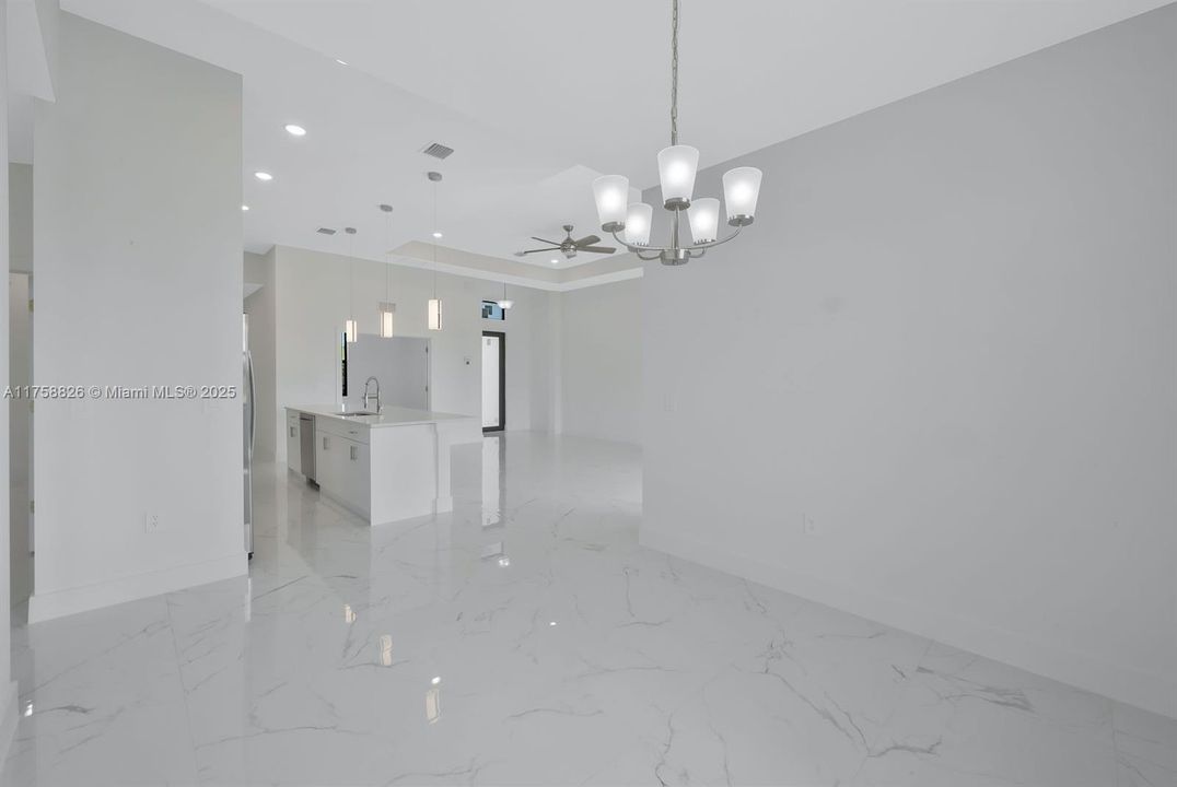 Недавно продано: $344,999 (3 спален, 2 ванн, 1874 Квадратных фут)