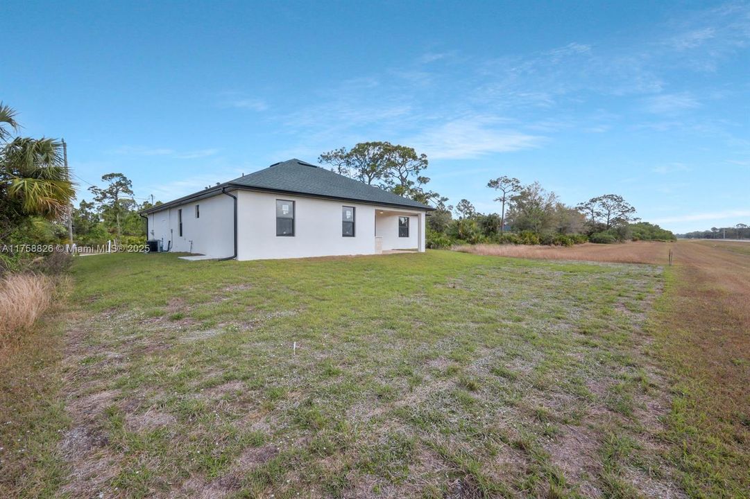 Недавно продано: $344,999 (3 спален, 2 ванн, 1874 Квадратных фут)