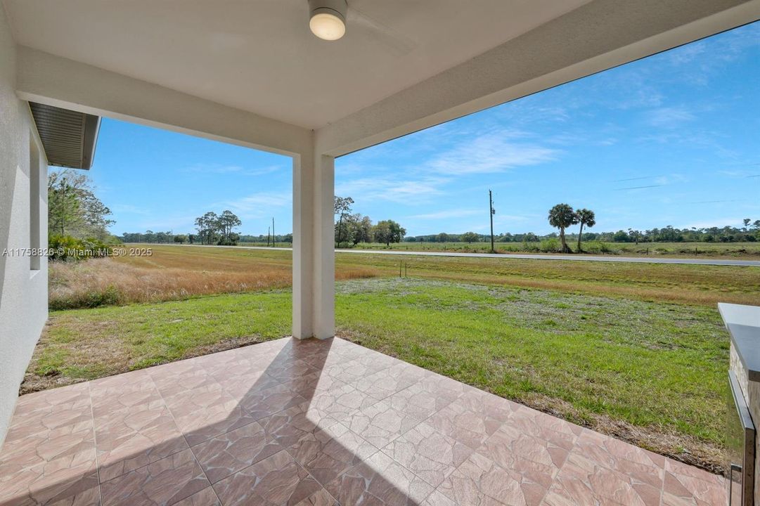 Недавно продано: $344,999 (3 спален, 2 ванн, 1874 Квадратных фут)