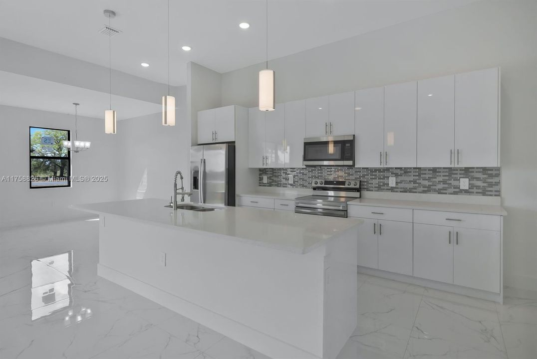 Недавно продано: $344,999 (3 спален, 2 ванн, 1874 Квадратных фут)