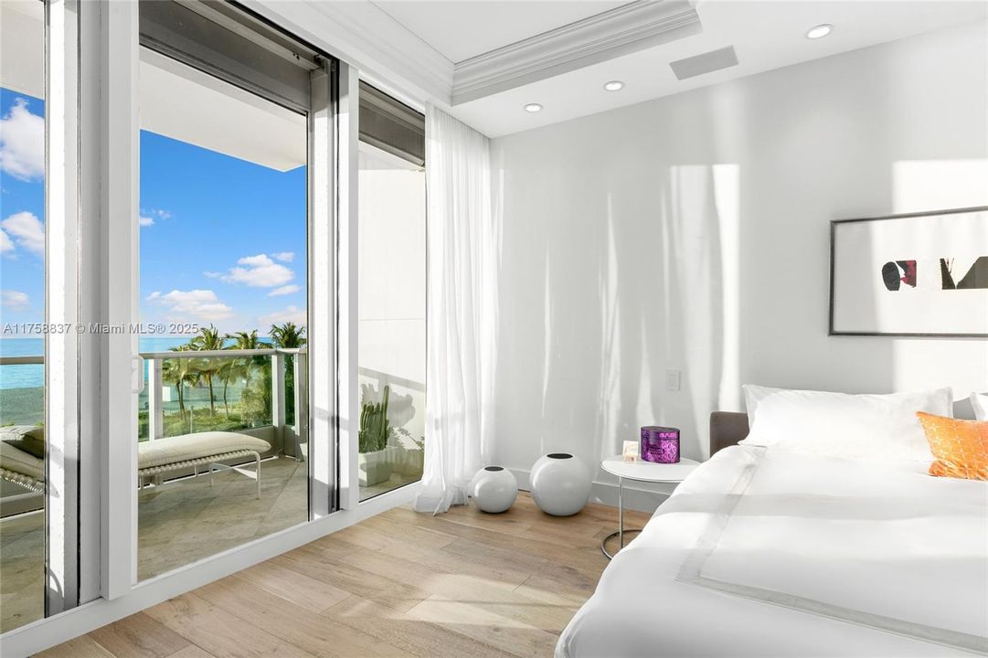 Vendido Recientemente: $4,499,000 (3 camas, 3 baños, 2580 Pies cuadrados)