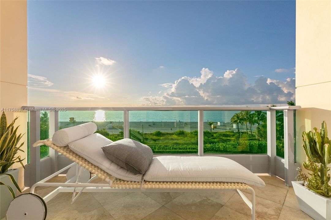 Vendido Recientemente: $4,499,000 (3 camas, 3 baños, 2580 Pies cuadrados)