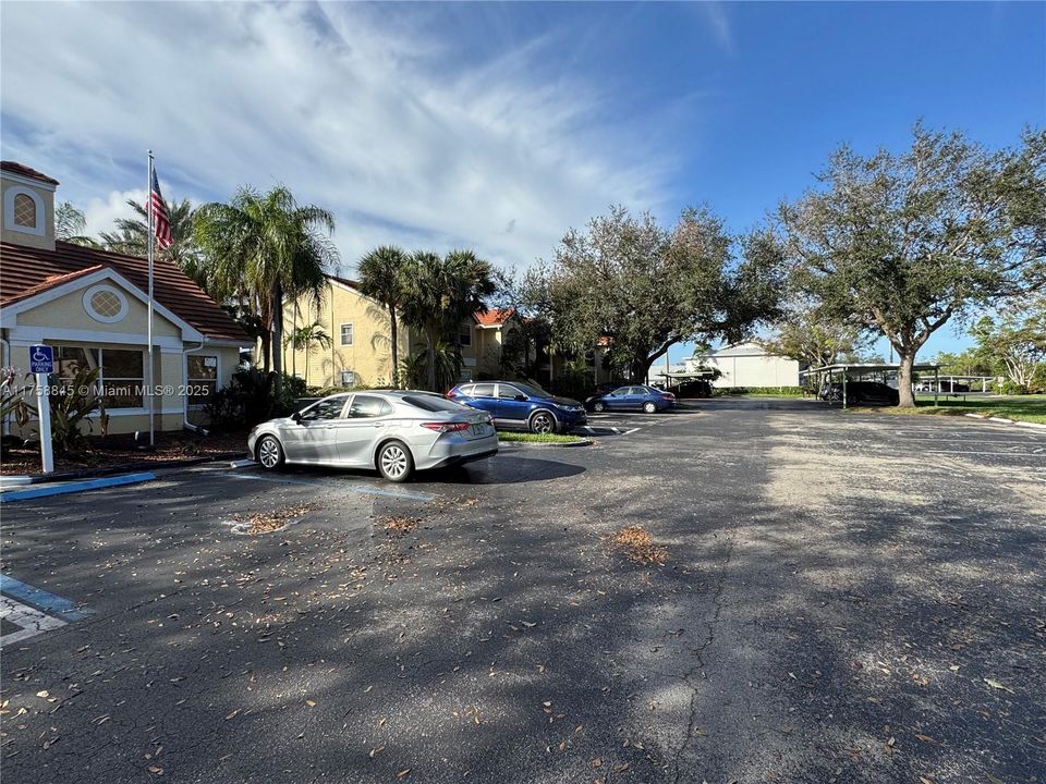 Recientemente alquilado: $1,400 (2 camas, 2 baños, 1033 Pies cuadrados)