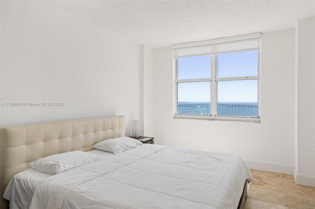 Recently Sold: $499,000 (2 beds, 2 baths, 1086 Square Feet)