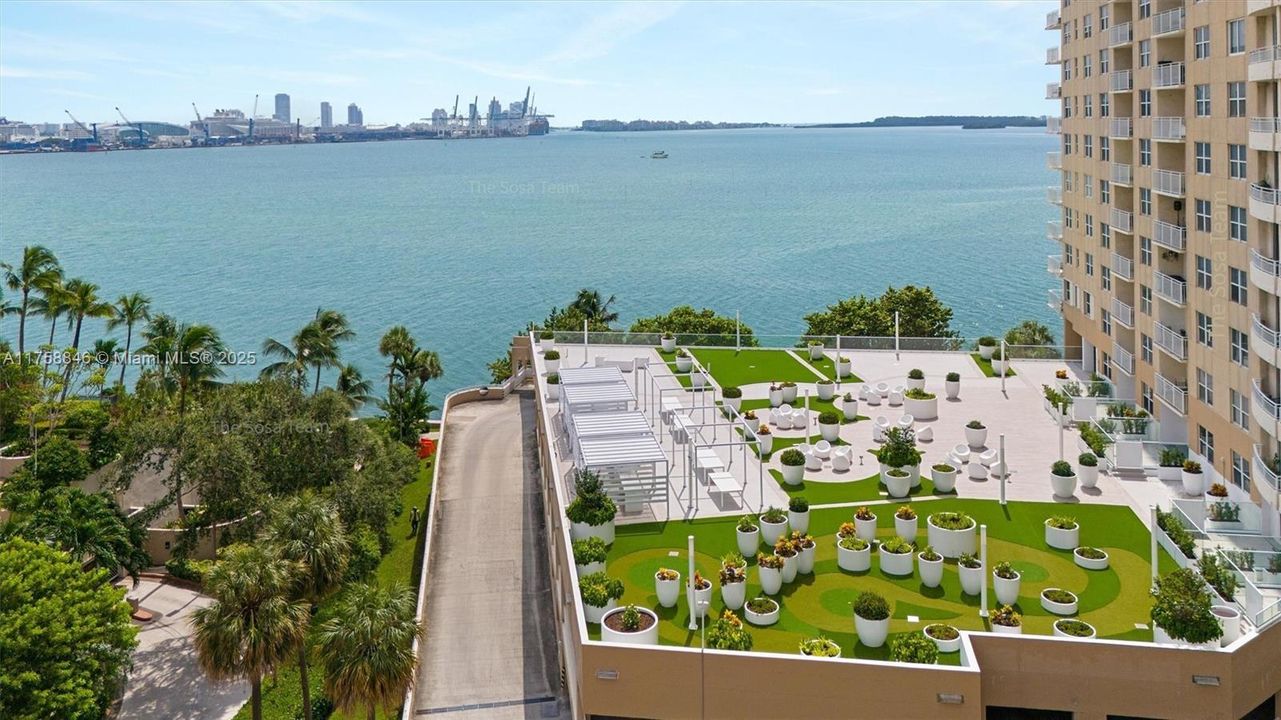 Recently Sold: $499,000 (2 beds, 2 baths, 1086 Square Feet)