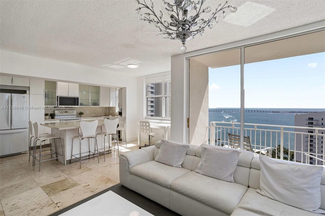 Recently Sold: $499,000 (2 beds, 2 baths, 1086 Square Feet)