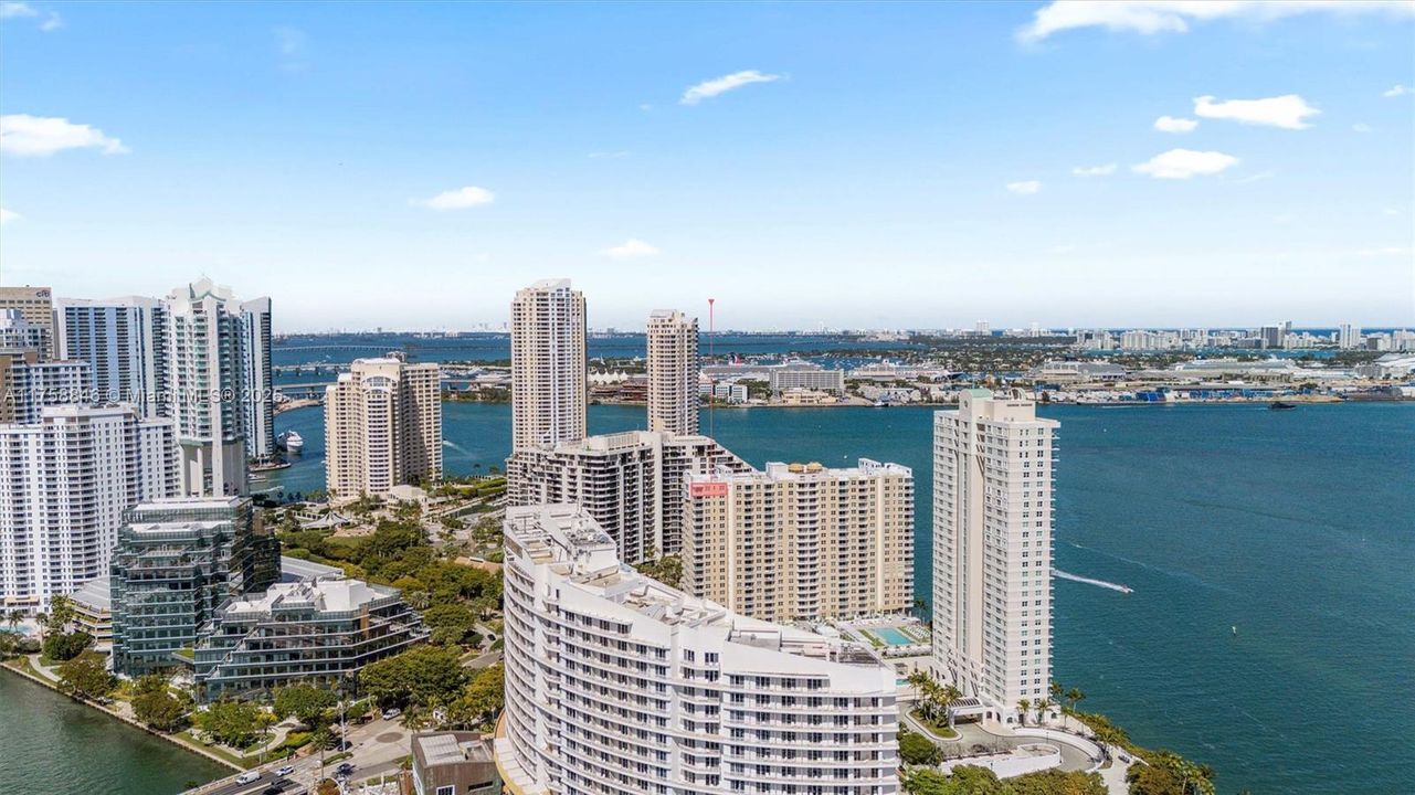 Recently Sold: $499,000 (2 beds, 2 baths, 1086 Square Feet)