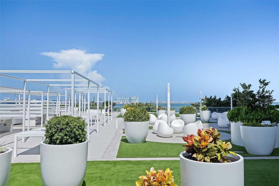 Recently Sold: $499,000 (2 beds, 2 baths, 1086 Square Feet)