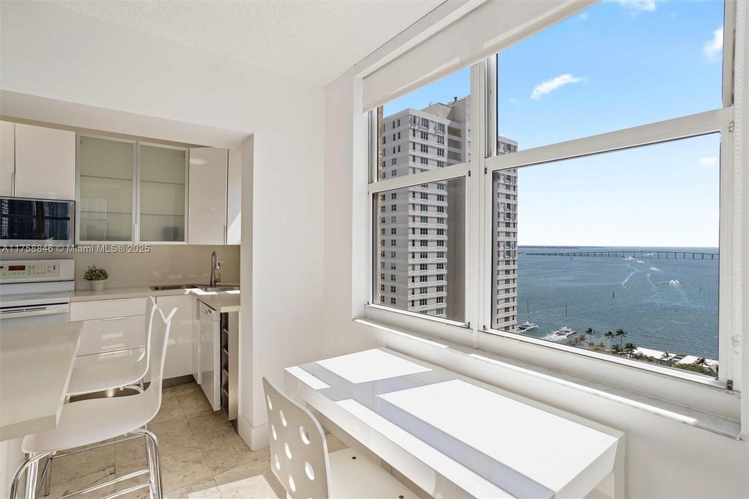 Recently Sold: $499,000 (2 beds, 2 baths, 1086 Square Feet)