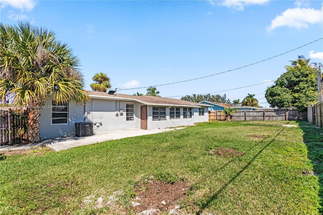 Vendido Recientemente: $482,500 (3 camas, 2 baños, 1590 Pies cuadrados)