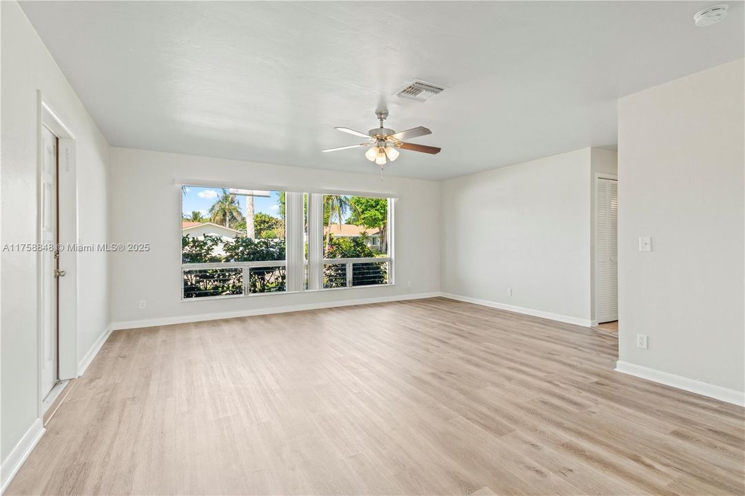 Vendido Recientemente: $482,500 (3 camas, 2 baños, 1590 Pies cuadrados)