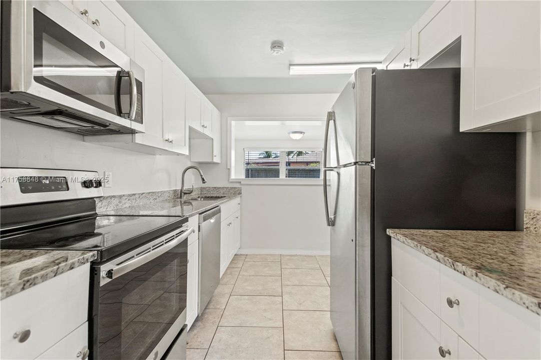 Vendido Recientemente: $482,500 (3 camas, 2 baños, 1590 Pies cuadrados)