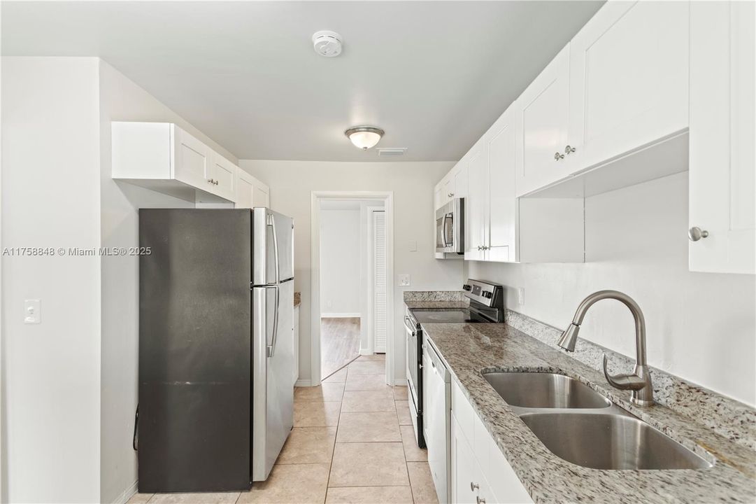 Vendido Recientemente: $482,500 (3 camas, 2 baños, 1590 Pies cuadrados)