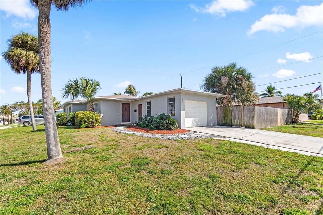 Vendido Recientemente: $482,500 (3 camas, 2 baños, 1590 Pies cuadrados)