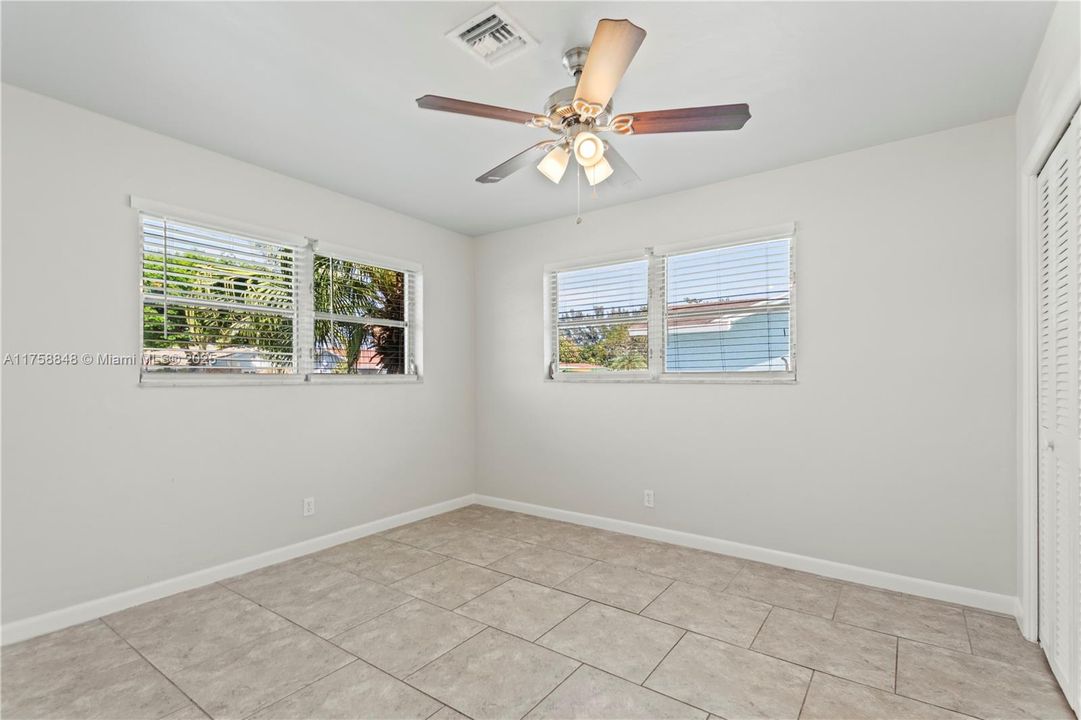 Vendido Recientemente: $482,500 (3 camas, 2 baños, 1590 Pies cuadrados)