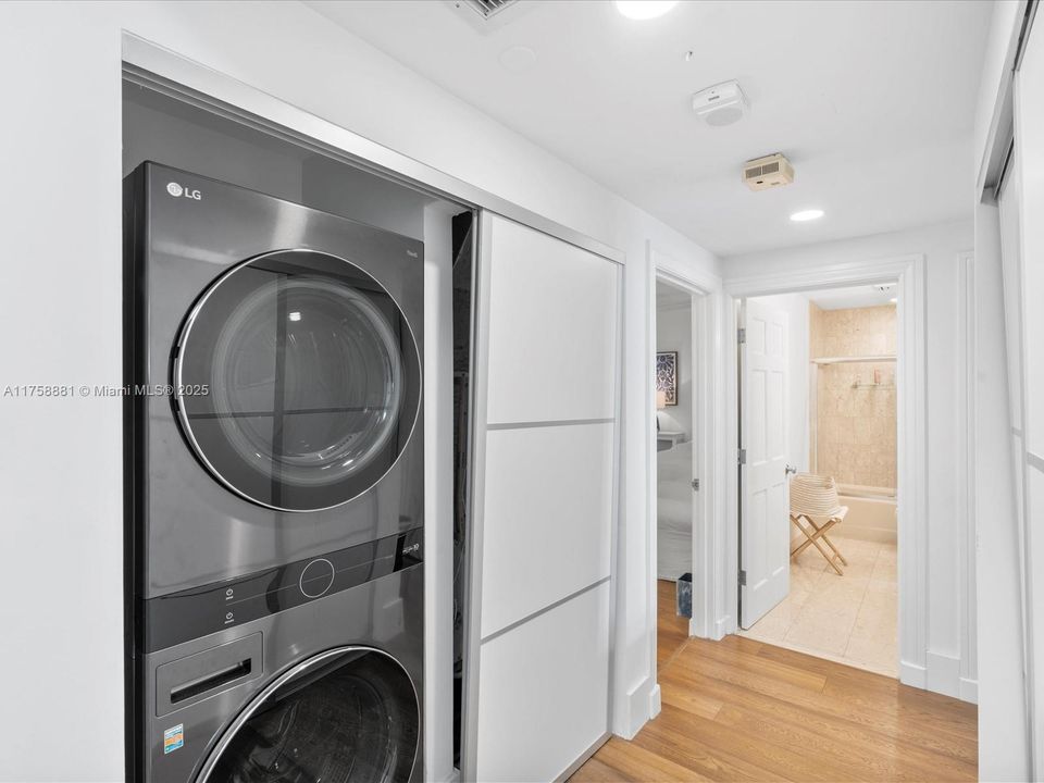 Vendido Recientemente: $2,759,000 (3 camas, 2 baños, 1875 Pies cuadrados)