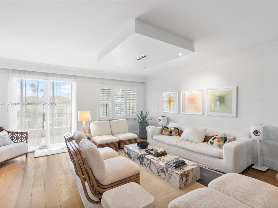 Vendido Recientemente: $2,759,000 (3 camas, 2 baños, 1875 Pies cuadrados)