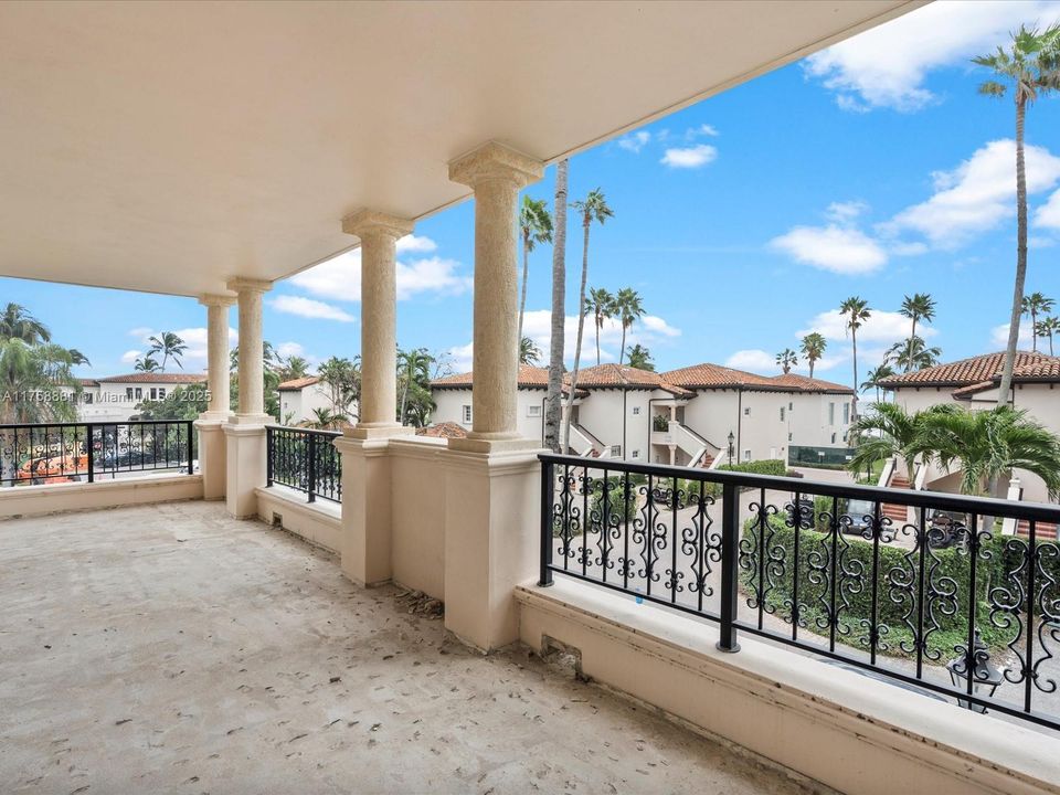 Vendido Recientemente: $2,759,000 (3 camas, 2 baños, 1875 Pies cuadrados)