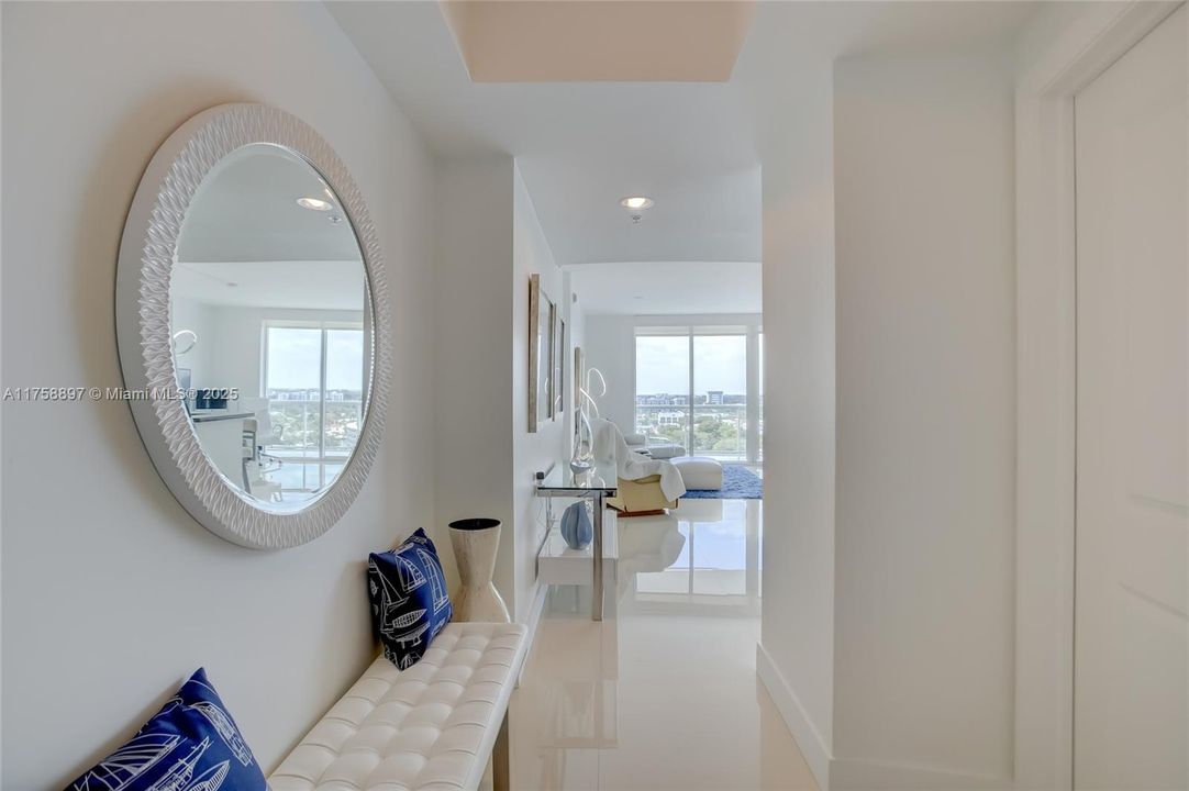 Recently Sold: $1,375,000 (2 beds, 2 baths, 1439 Square Feet)