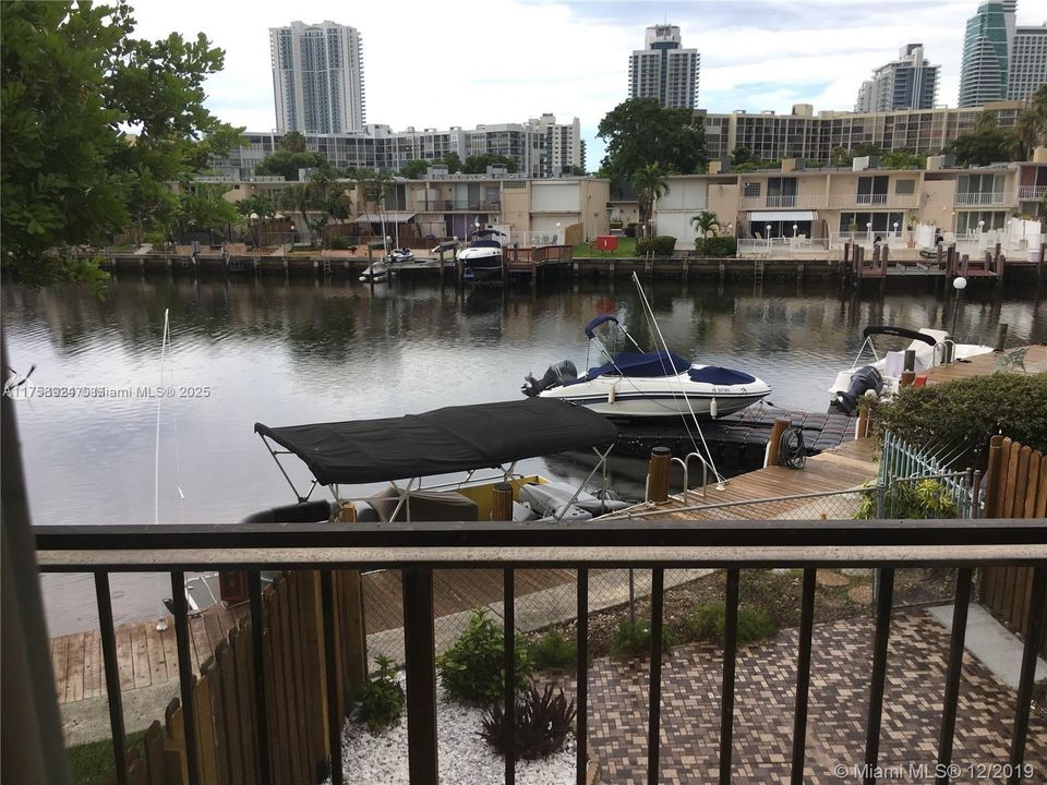 最近租的: $3,600 (3 贝兹, 2 浴室, 2083 平方英尺)