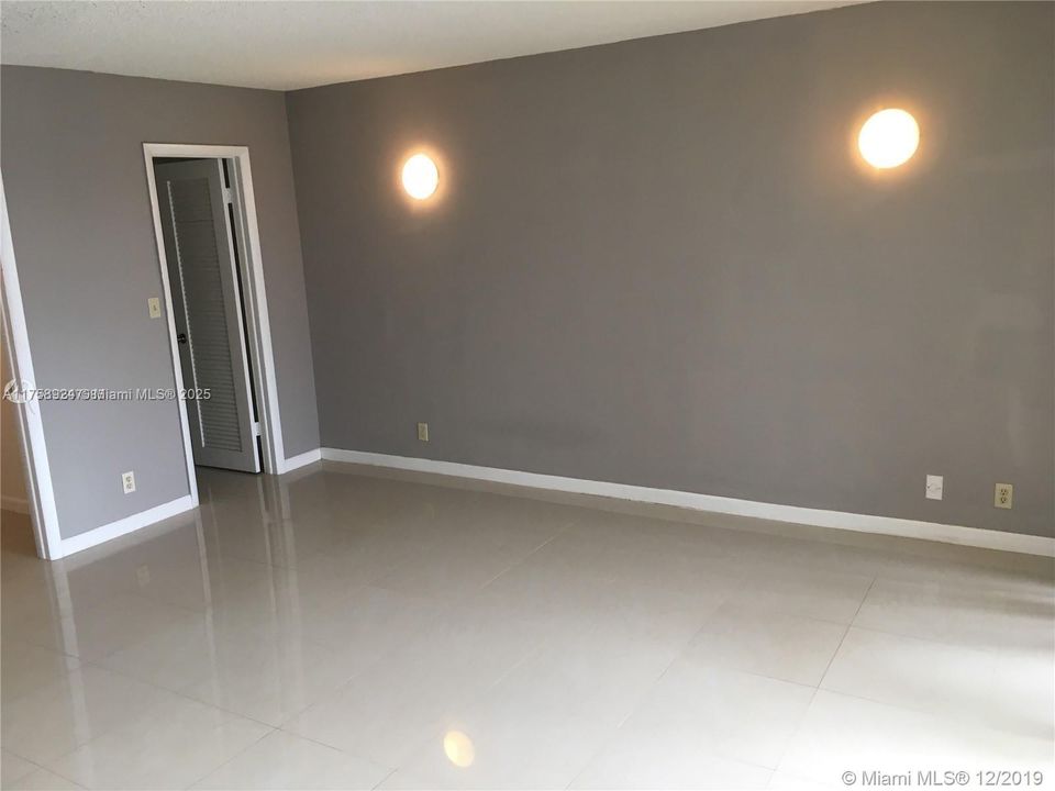 最近租的: $3,600 (3 贝兹, 2 浴室, 2083 平方英尺)