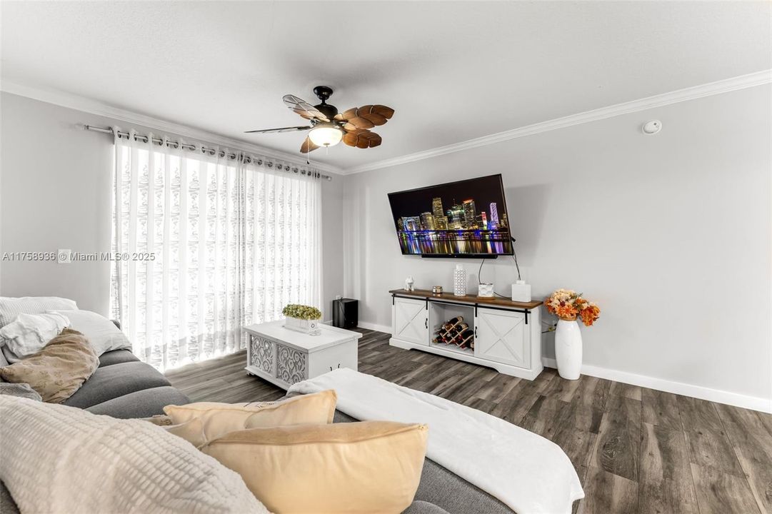 Recently Sold: $400,000 (3 beds, 2 baths, 1185 Square Feet)