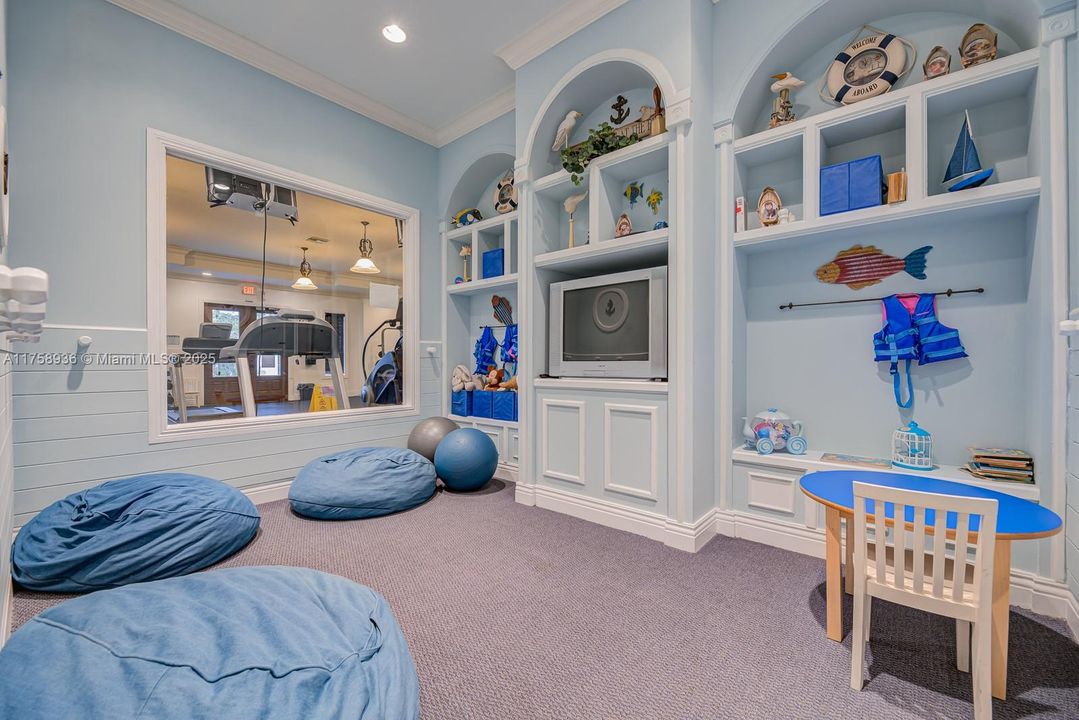 Recently Sold: $400,000 (3 beds, 2 baths, 1185 Square Feet)